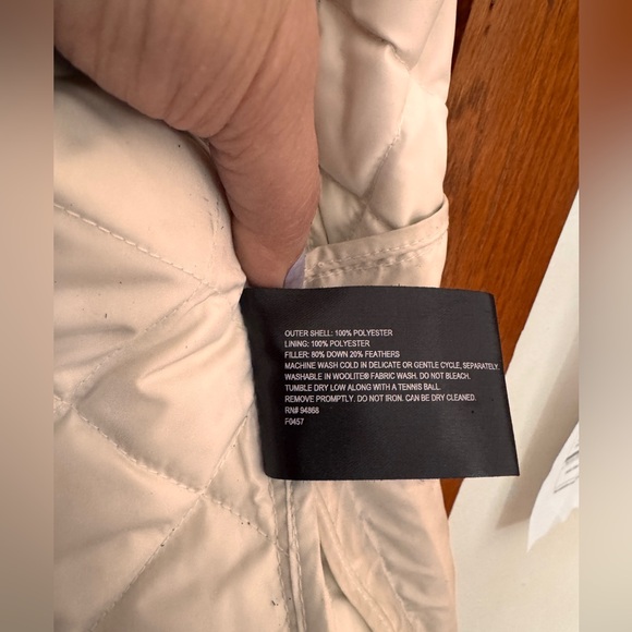 Women's White Quilted Jacket - Picture 4 of 7